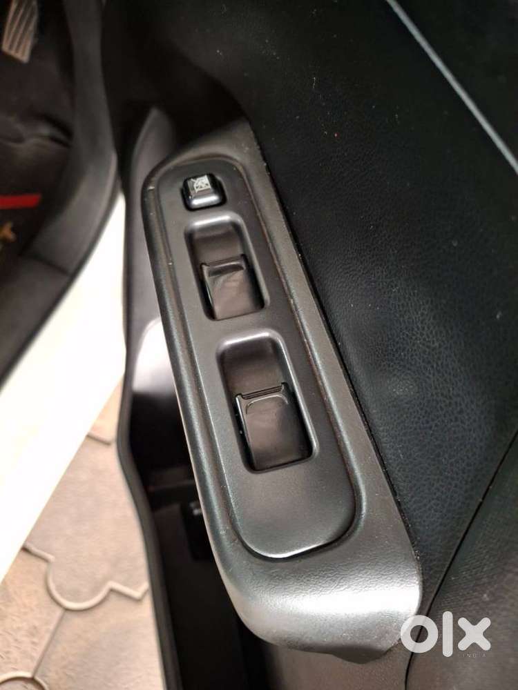 Maruti Suzuki Swift Lxi Option, 2019, Petrol