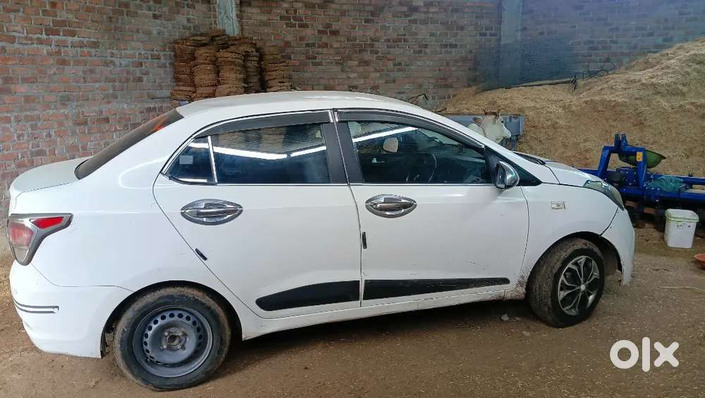 Hyundai Xcent 2016 Base