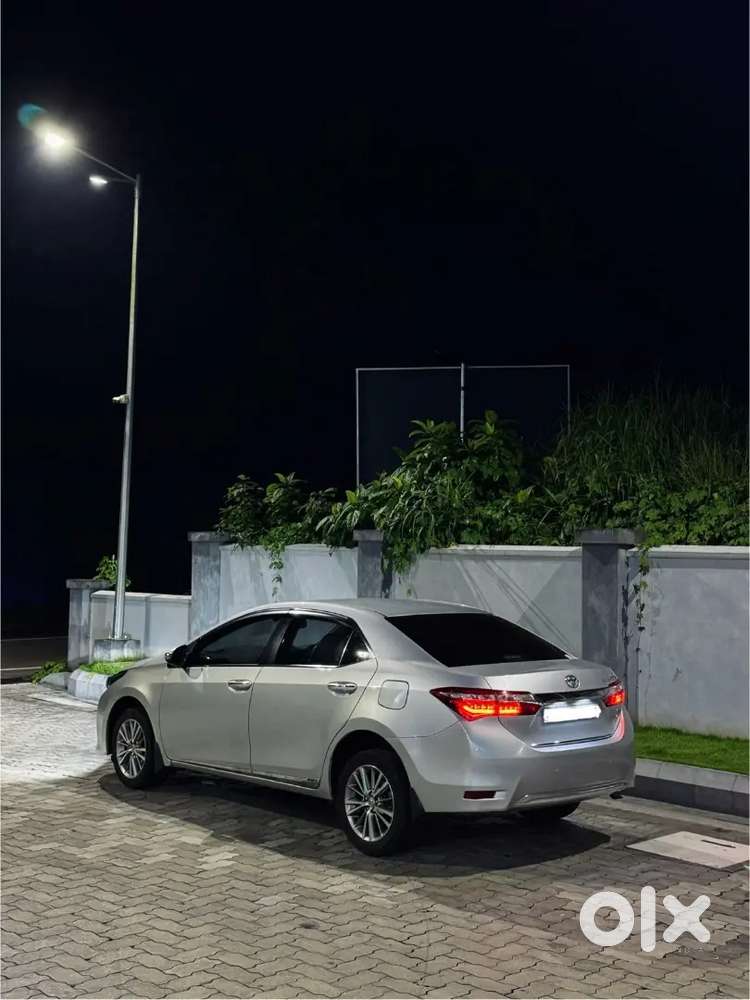 Toyota Corolla Altis 2015 99000 Km Orginal Kerala