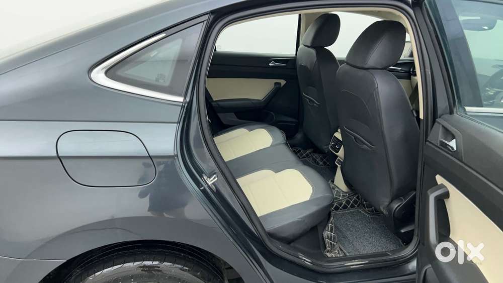 Skoda Slavia Style 1.0l Tsi At, 2022, Petrol