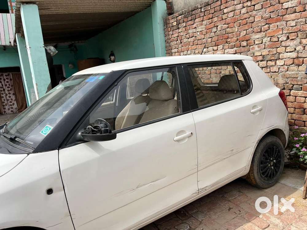 Skoda Fabia 2011 Petrol 75000 Km Driven