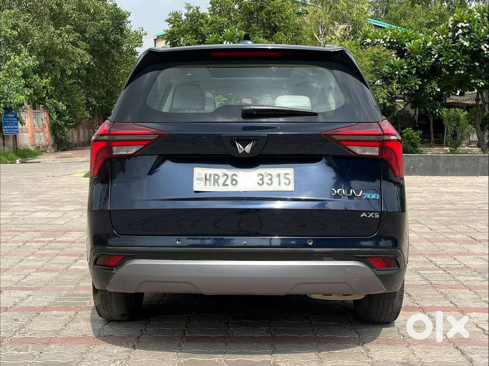 Mahindra Xuv700 Ax 5 Petrol Mt 7 Str (e), 2022, Petrol