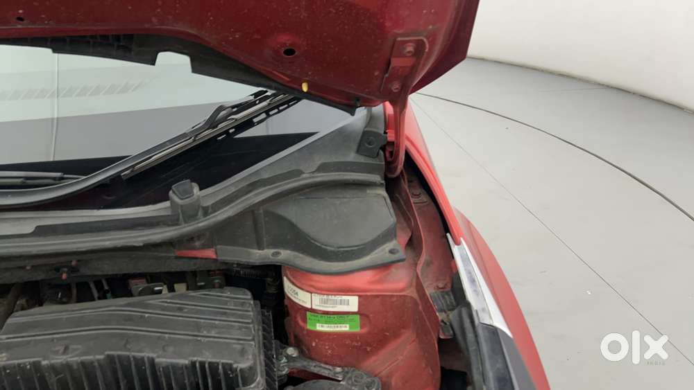 Tata Altroz 1.2 Xe, 2021, Petrol