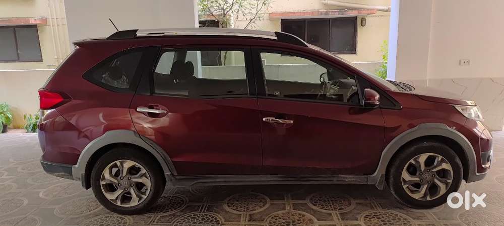 Honda Br-v V I-vtec Mt  2016  48000  Kms  C Red  Genuine Buyers
