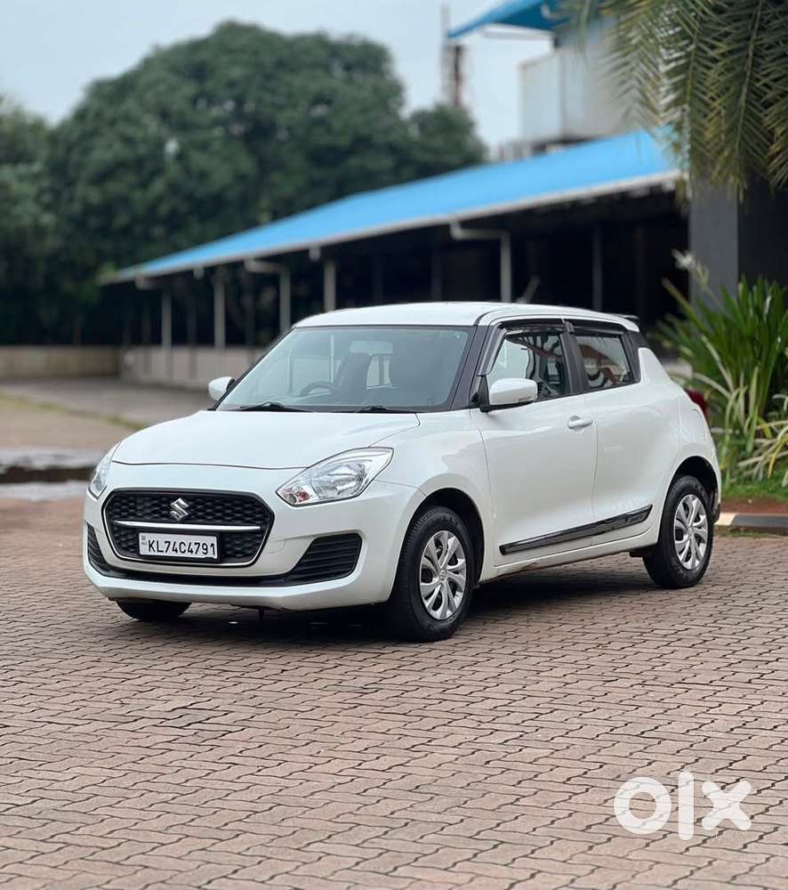 Maruti Suzuki Swift Vxi Optional, 2022, Petrol