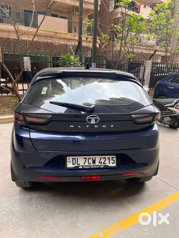 Tata Altroz Petrol 2024