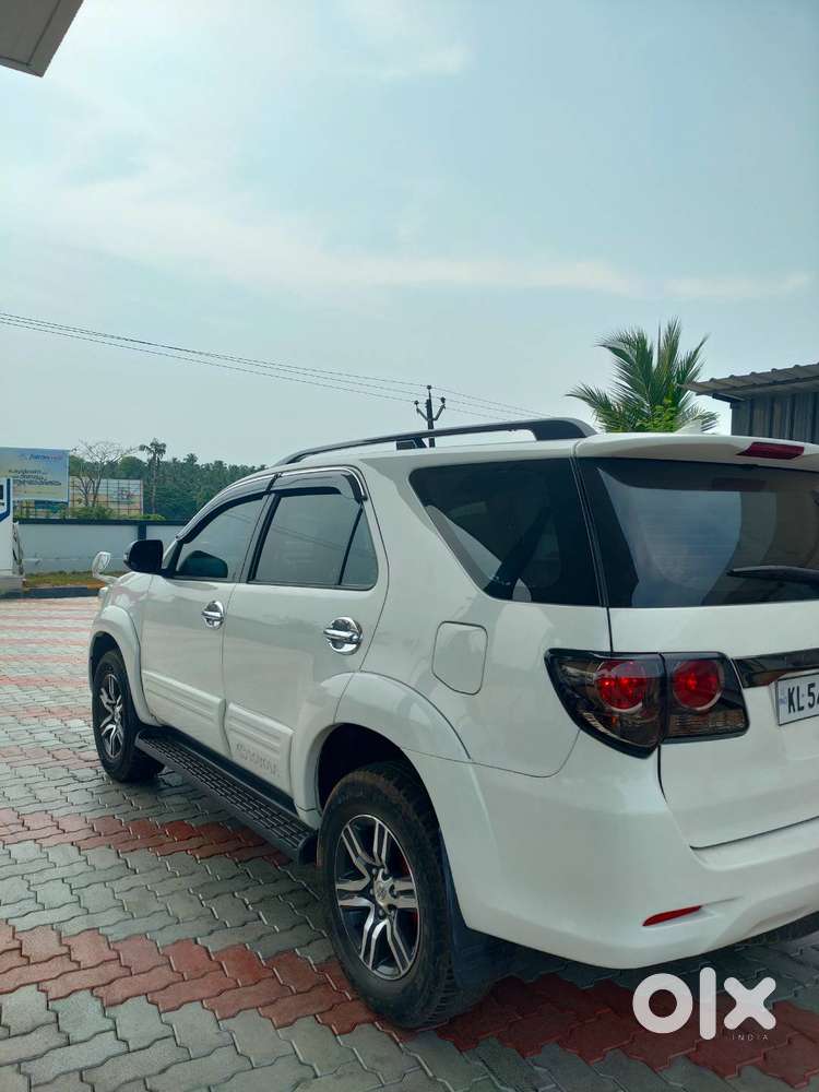Toyota Fortuner 2013