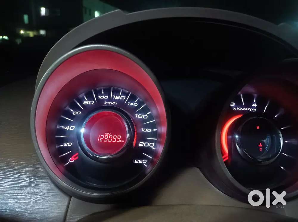 Mahindra Xuv 500 W8 2012