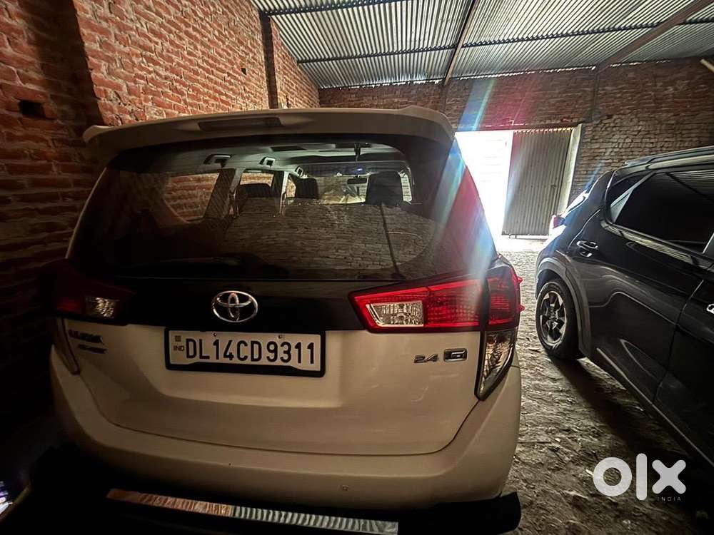 Toyota Innova Crysta 2018 Diesel Well Maintained