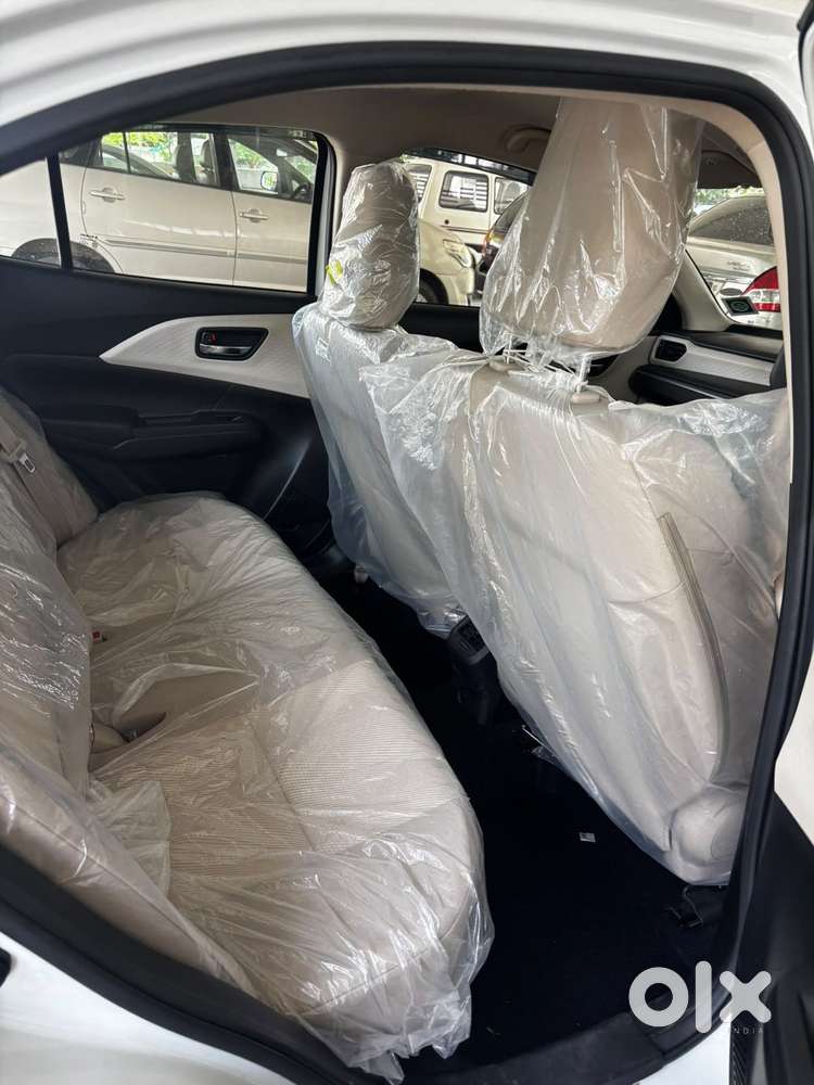 Maruti Suzuki Swift Dzire 1.3 Vxi, 2026, Petrol