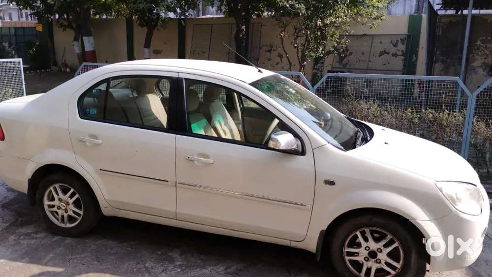 Ford Fiesta 2010 Petrol 840000 Km Driven