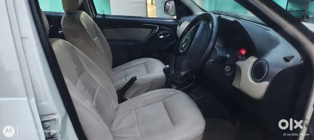 Renault Duster Sandstorm 2013 Edition