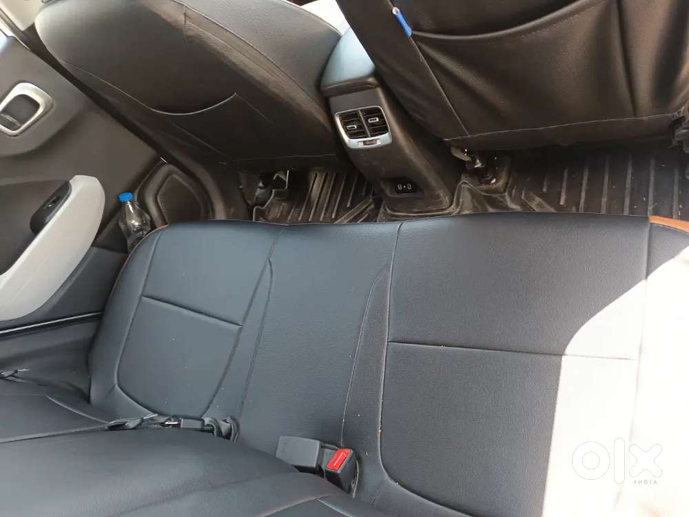 Hyundai Venue 2024 Petrol 10600 Km Driven