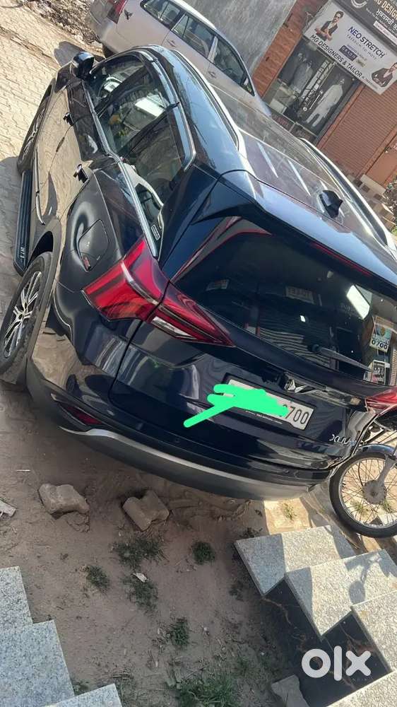 Mahindra Xuv700 2023 Diesel 27000 Km Driven