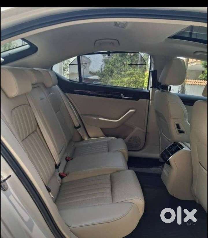Skoda Superb 2.0 L&k Tsi At, 2019, Petrol
