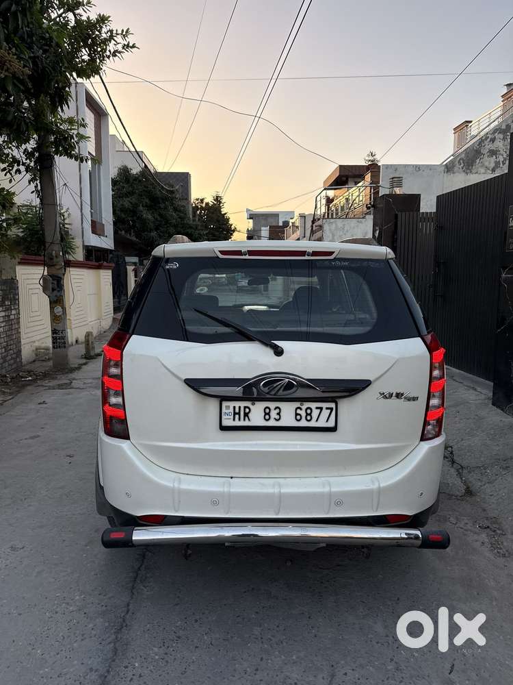 Mahindra Xuv500 2.2 W10 Sportz Edition At, 2016, Diesel