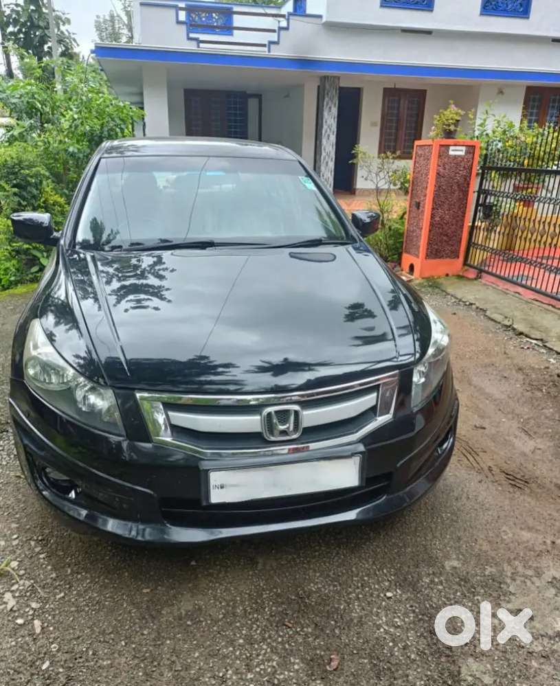 Honda Accord 2.4 At Bs 111 2009