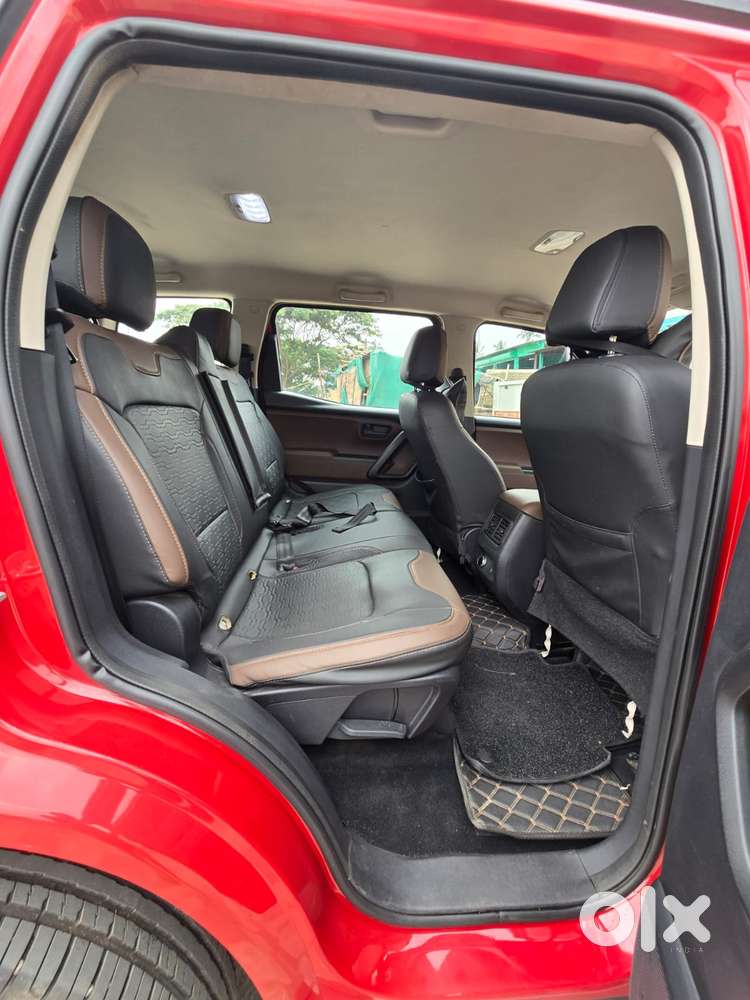 Mahindra Scorpio N Z4 Petrol Mt 7 Str, 2024, Petrol