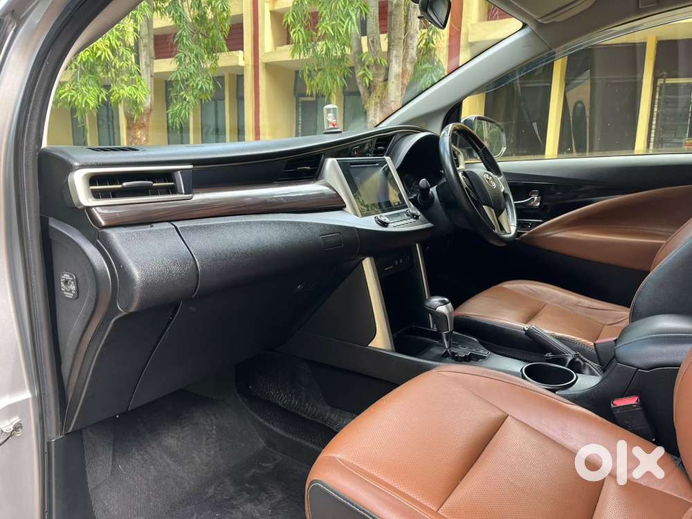 Toyota Innova Crysta 2019