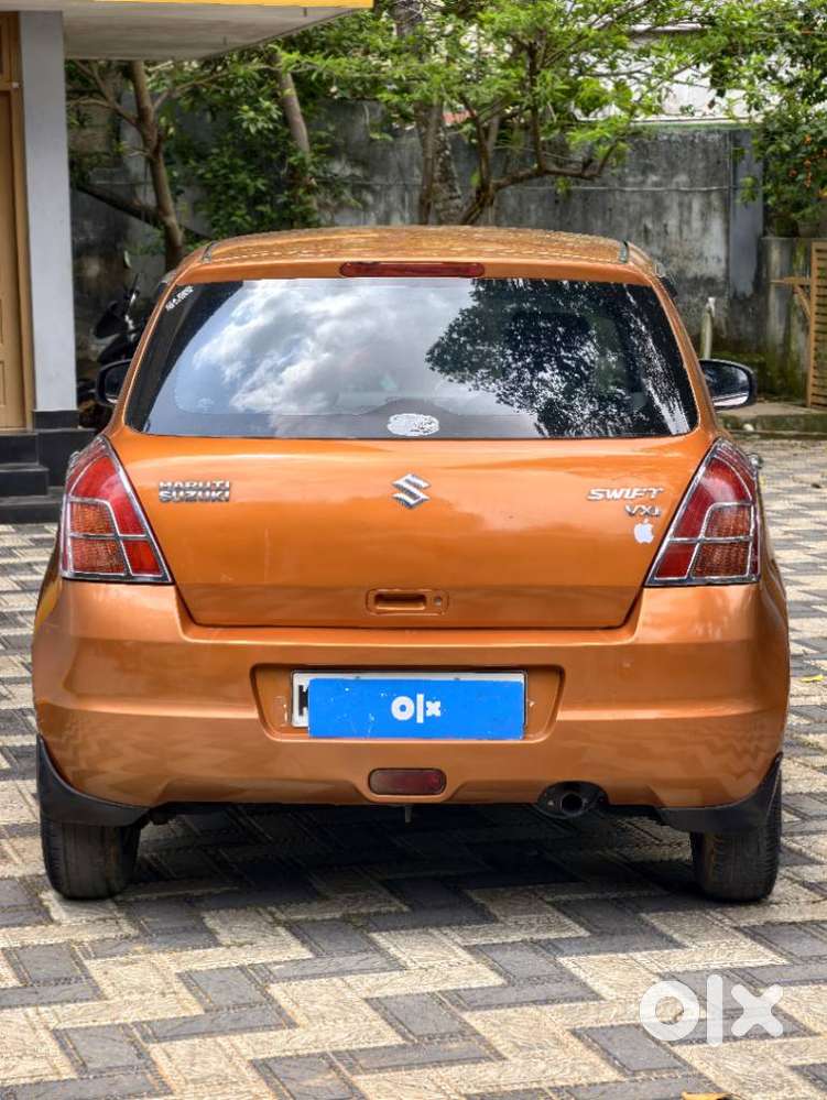 Maruti Suzuki Swift Vxi + Manual, 2005, Petrol