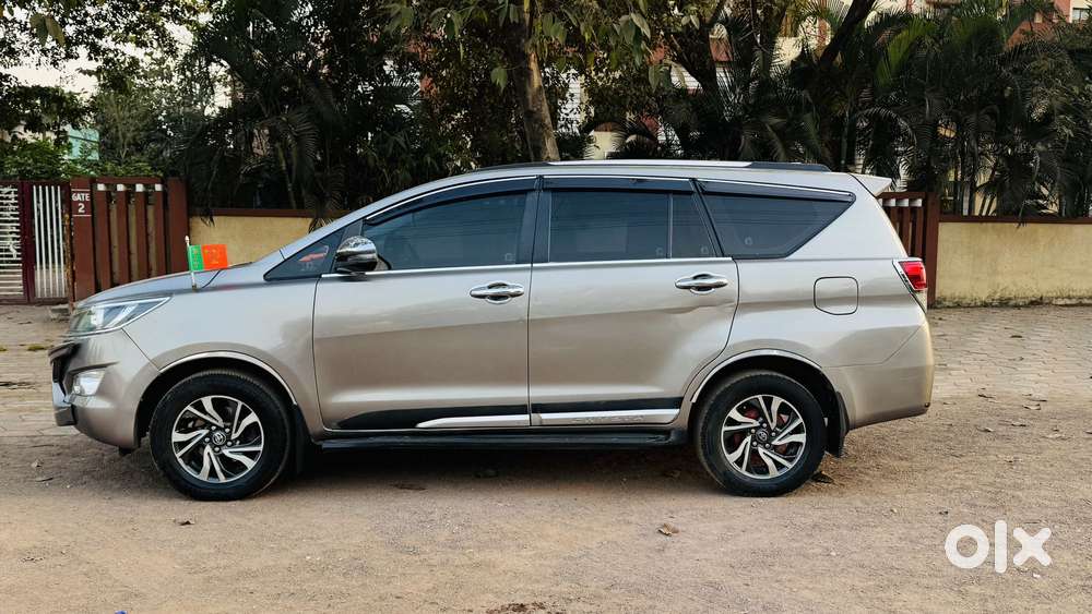Toyota Innova Crysta 2.4 Gx Limited Edition 8 Str, 2018, Diesel