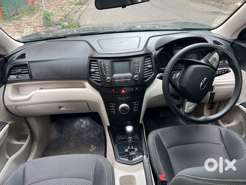 Mahindra Xuv300 1.2 W6 Amt Petrol, 2023, Petrol