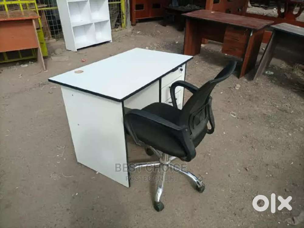 White table with chair brand new Other Household Items 1725195900