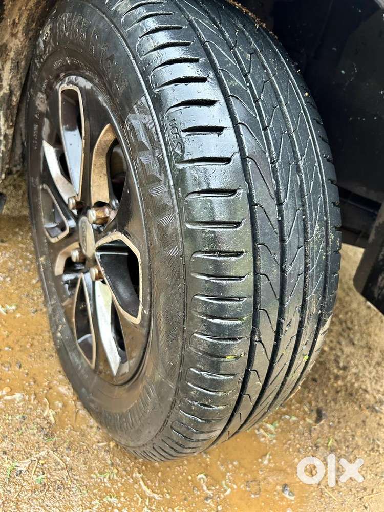 Ford Car 2011, Km Driven 62895