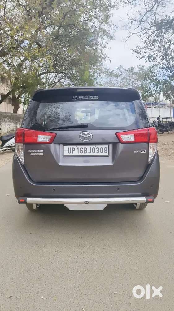 Toyota Innova Crysta 2016 Diesel Well Maintained