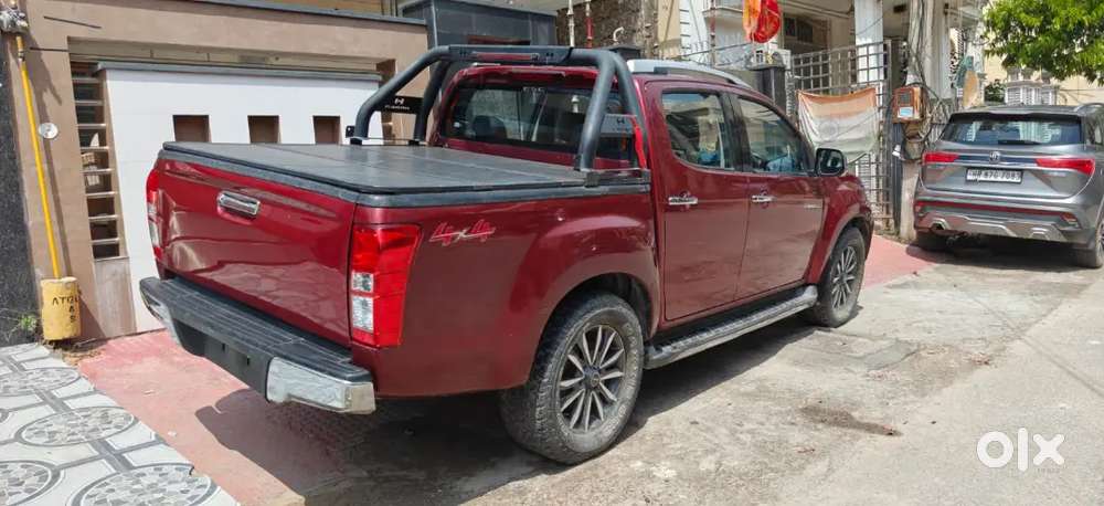 Isuzu V-cross 2019