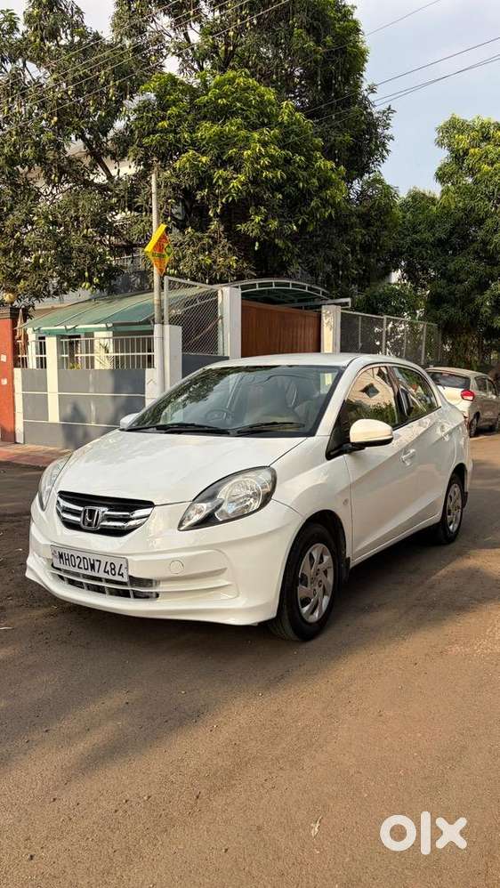 Honda Amaze 2015 Petrol Well Maintained