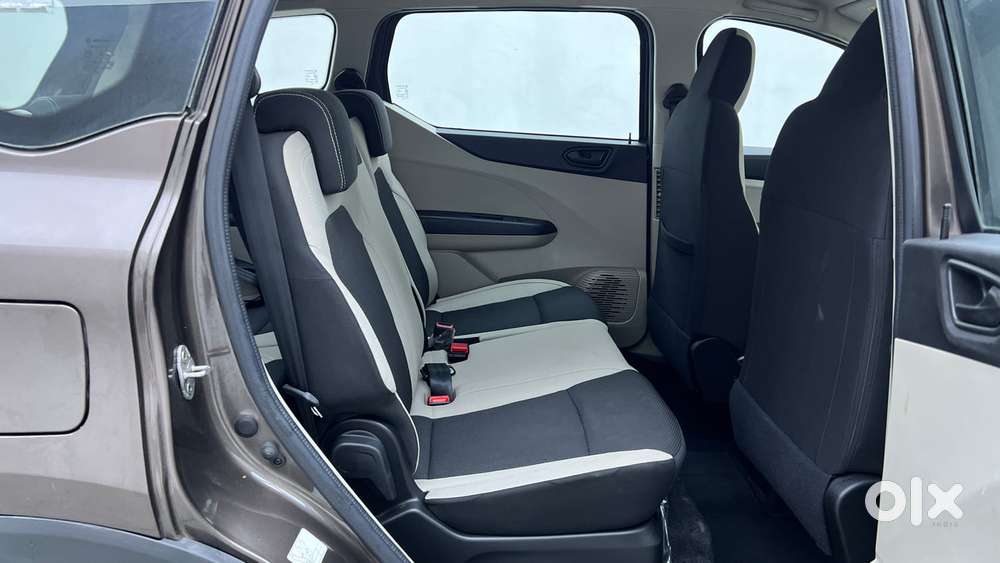 Renault Triber Rxt Easy-r Amt, 2024, Petrol