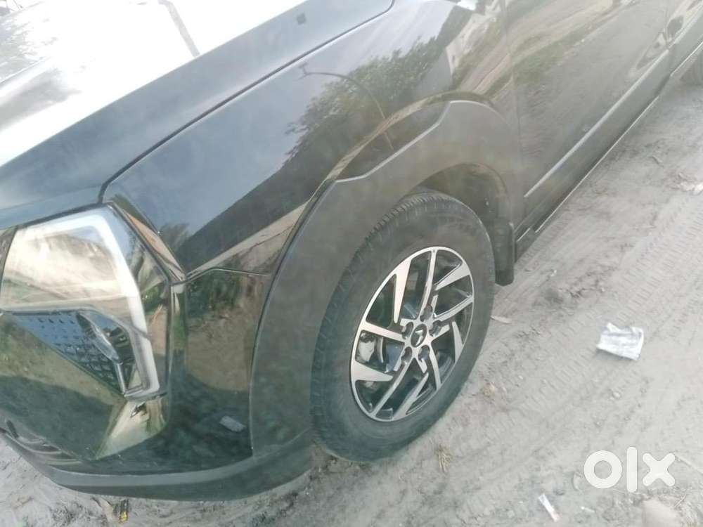 Mahindra Xuv 3xo 2025 Petrol Well Maintained