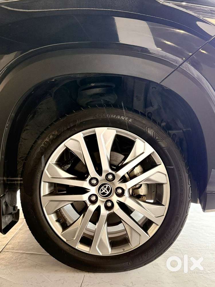 Toyota Innova Hycross 2.0 Zx (o) Hybrid 7 Str, 2024, Cng & Hybrids