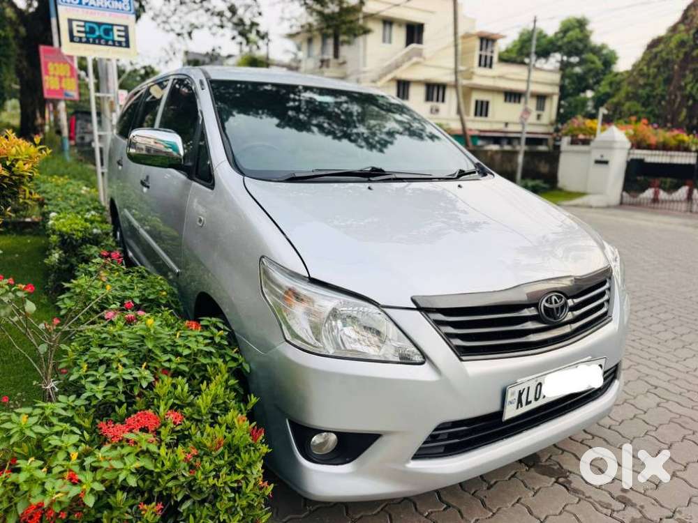 Toyota Innova 2.5 G (diesel) 8 Seater, 2012, Diesel