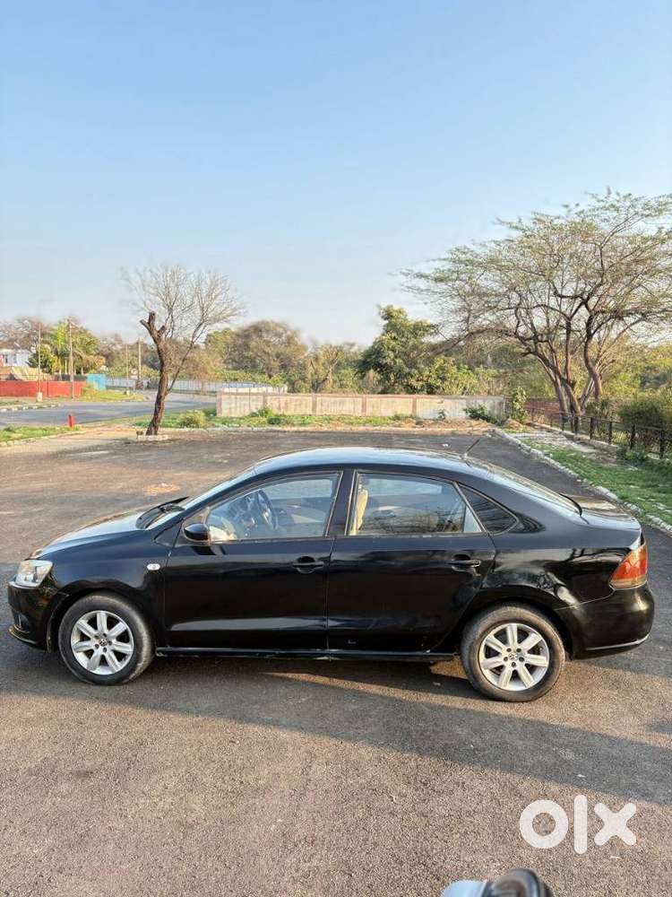 Volkswagen Vento Celeste 1.6 Highline, 2012, Petrol