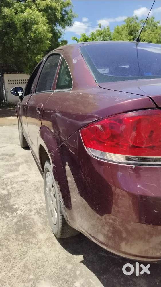 Fiat Linea Classic Ac Ps Pw Alloys .2015 Diesel 112000 Km Driven