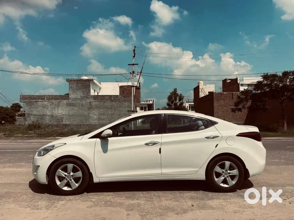 Premium, Stylish , Comfartble ,ultra Luxury Sedan Car