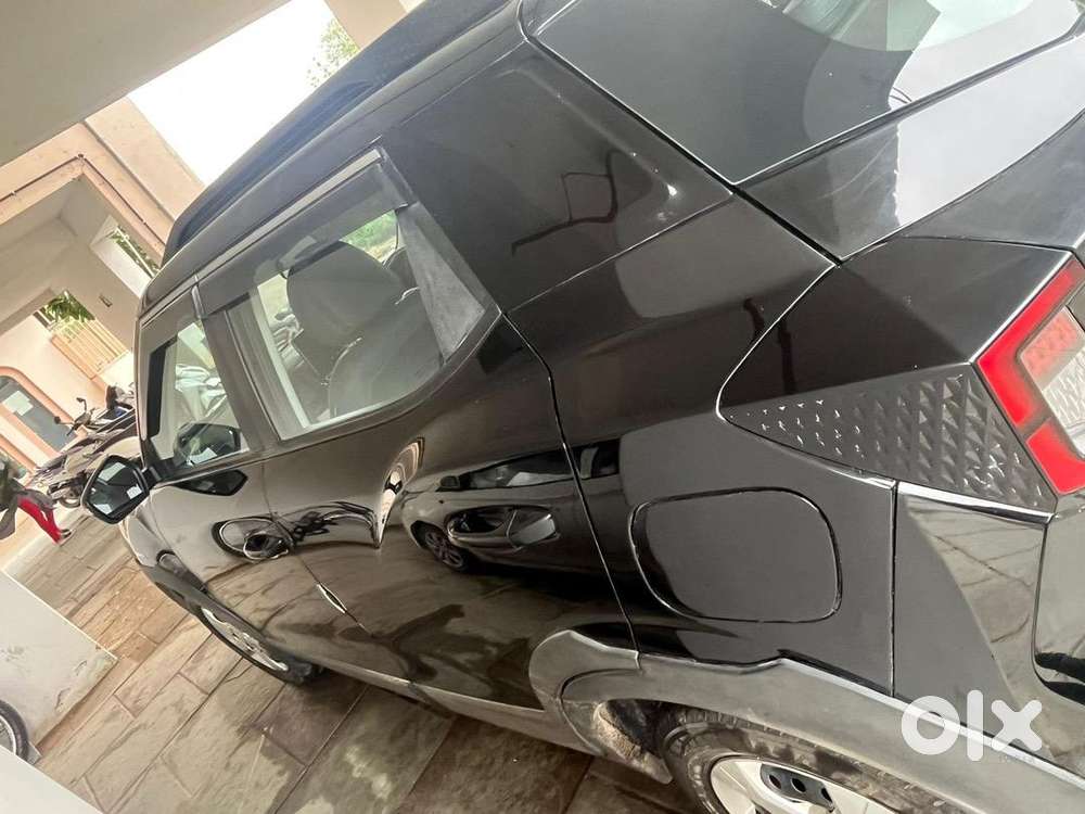 Mahindra Xuv 3xo 2024 Petrol Well Maintained