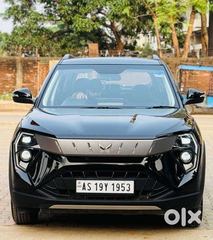 Mahindra Xuv 3xo Ax5 Pm Mt, 2026, Petrol