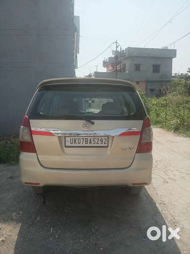 Toyota Innova 2013 Diesel 370000 Km Driven