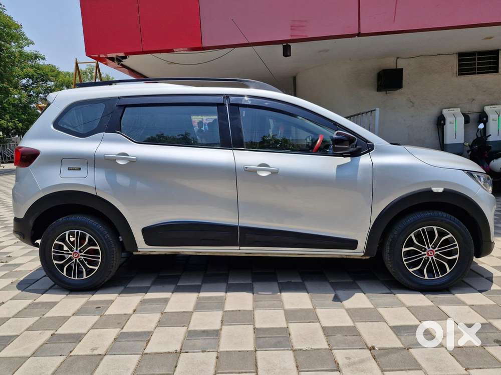 Renault Triber Rxt, 2022, Petrol