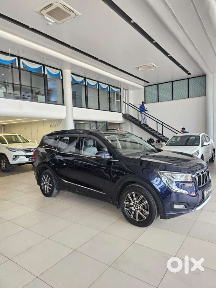 Mahindra Xuv700 2.0 Ax 7 Petrol Mt Str, 2022, Petrol