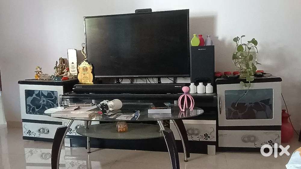 Household Furniture for Sale – Beds, Study Table, TV Unit & More