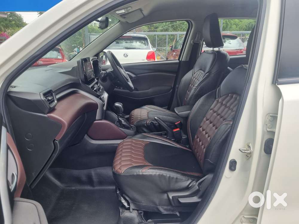 Maruti Suzuki Grand Vitara 1.5 Delta Smart Hybrid At, 2023, Petrol