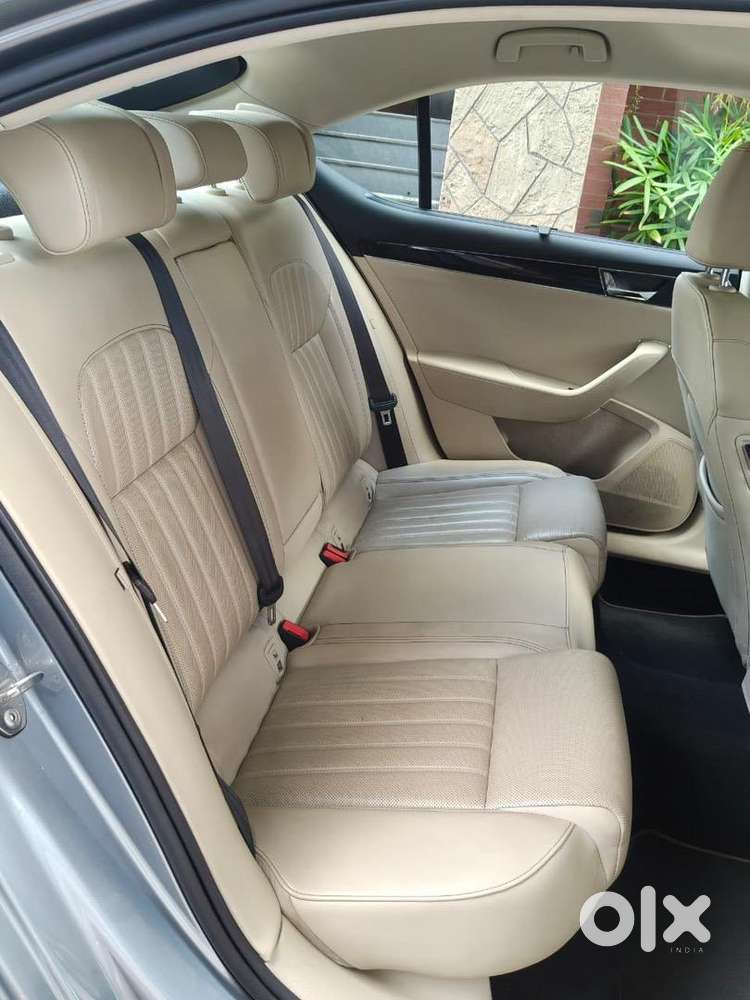Skoda Superb Petrol 2021