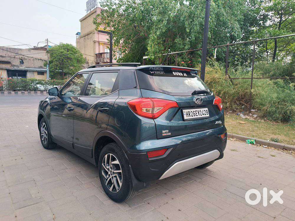 Mahindra Xuv300 1.2 W8 (o) Amt Petrol, 2022, Petrol