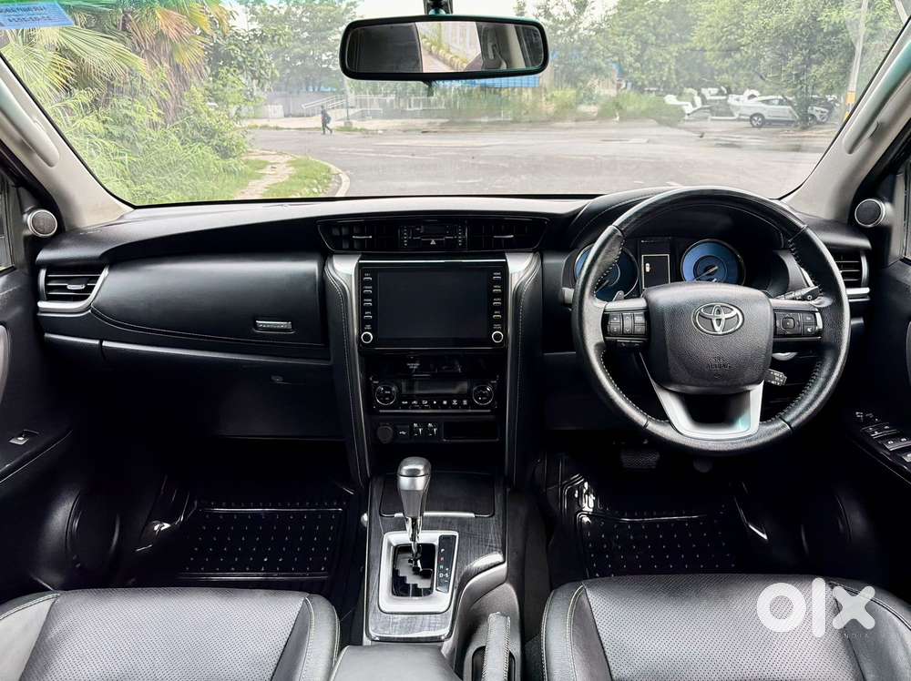 Toyota Fortuner [2021-ongoing] 2.7 2wd Petrol At, 2024, Petrol