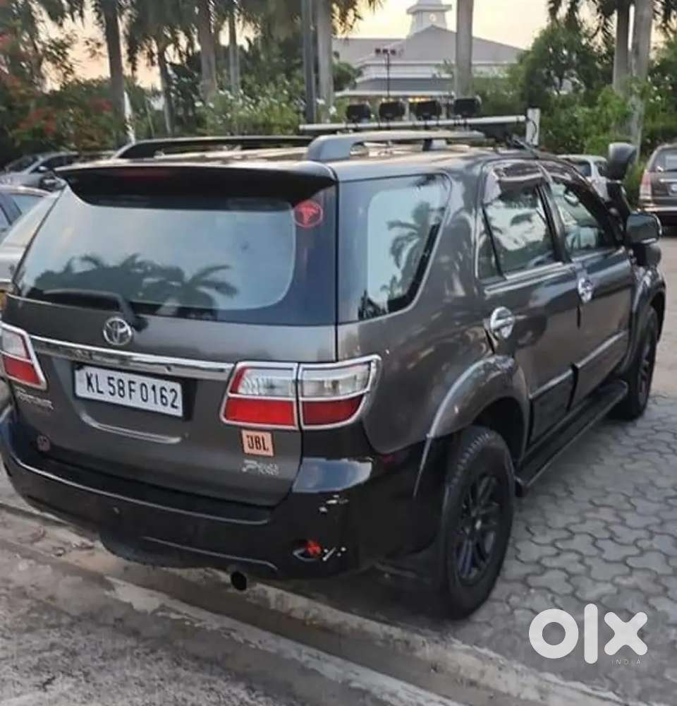 Toyota Fortuner 4 X 4 Manual Transmission