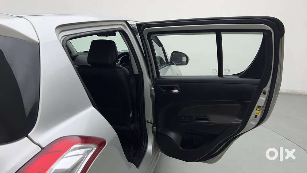 Maruti Suzuki Swift Vxi Optional, 2017, Petrol